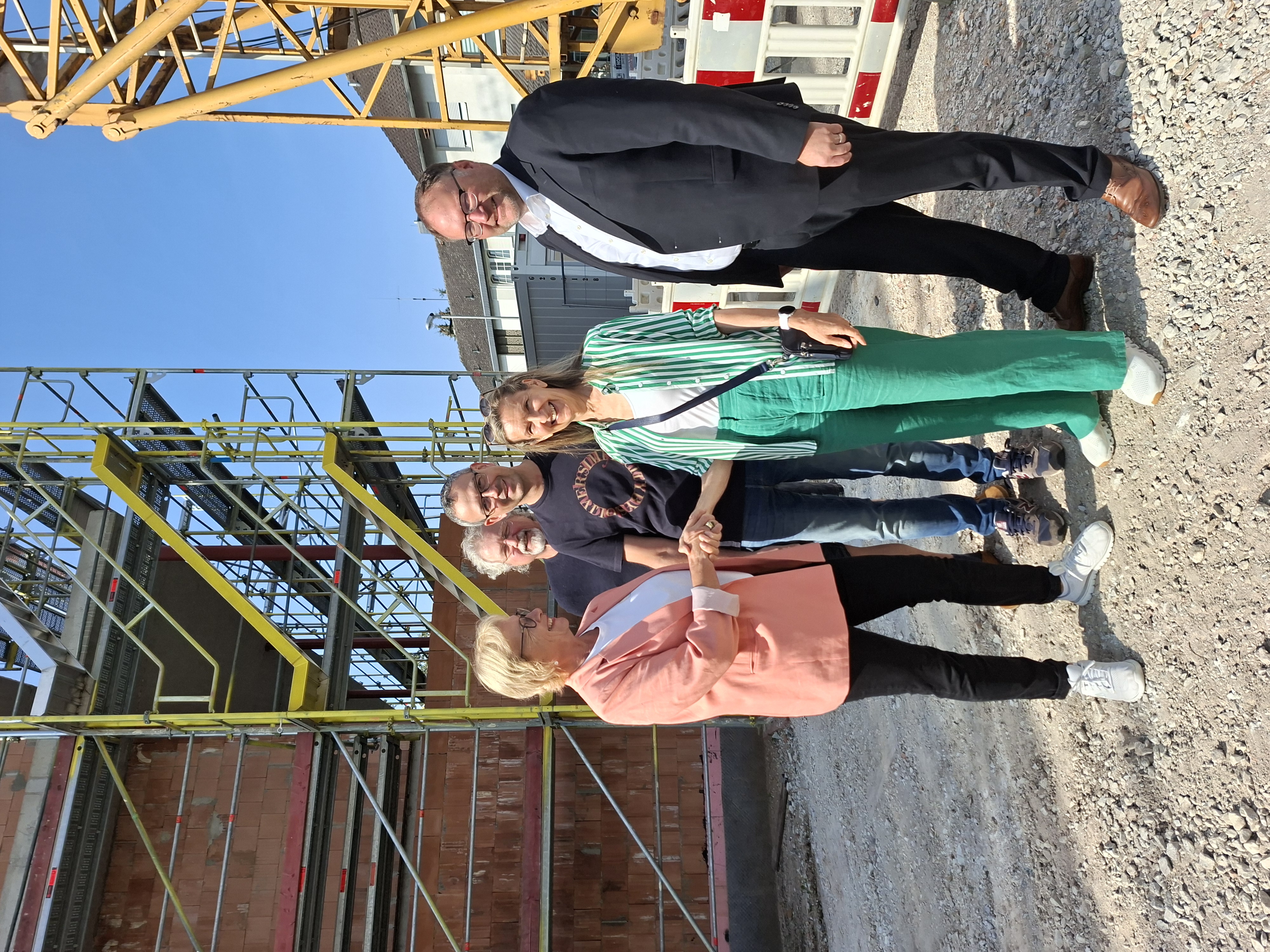 Bild "Start:Foto_Spendenyoga_Marina_Schott..jpg"